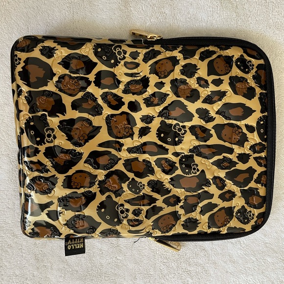 Hello Kitty iPad Case.  Rare  NWOT - Picture 4 of 5